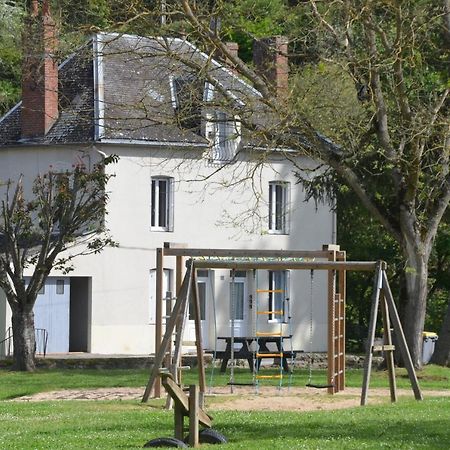 Gîte AU BORD DE L'EAU jusqu'à 8 personnes Chambon-sur-Voueize Esterno foto