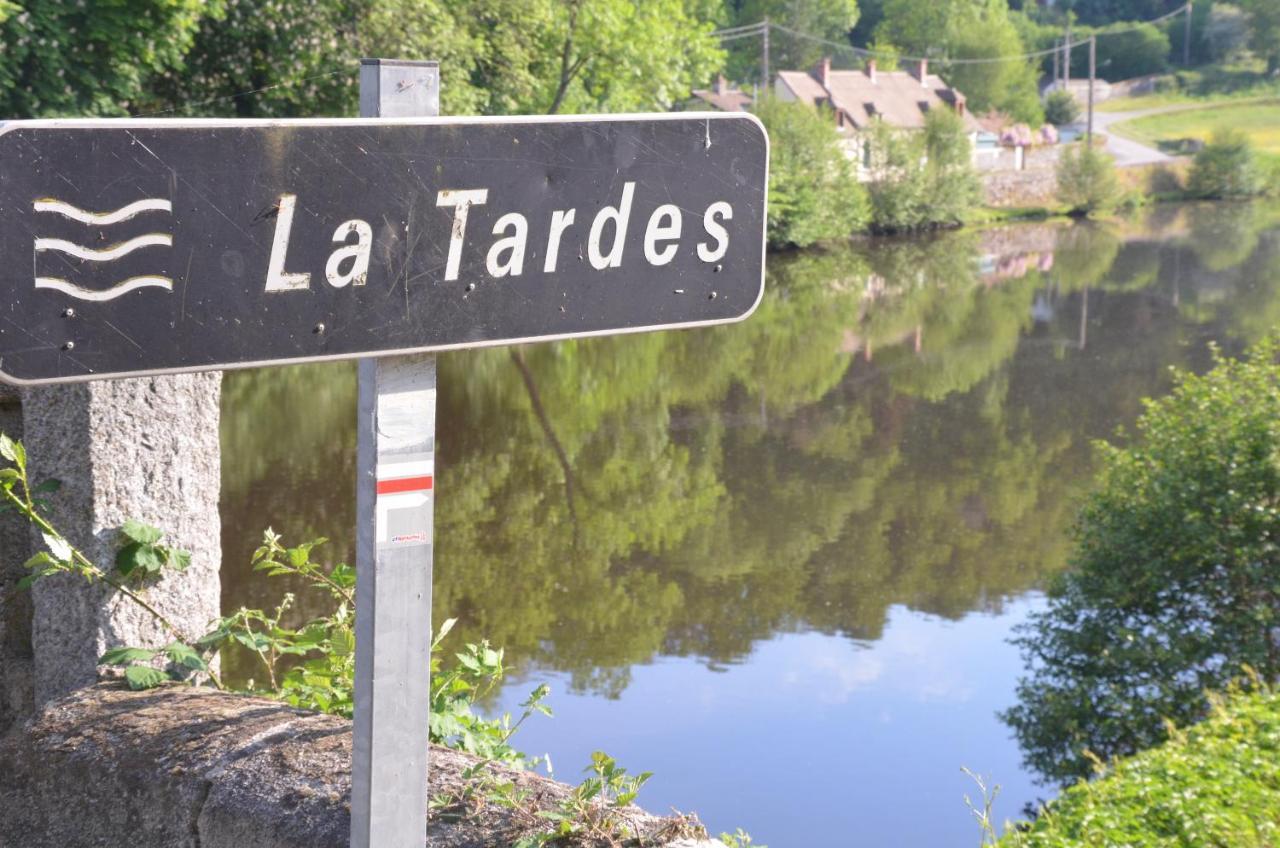 Gîte AU BORD DE L'EAU jusqu'à 8 personnes Chambon-sur-Voueize Esterno foto